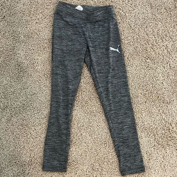 Women's Puma Heathered Grey Leggings Size Medium with Holographic Puma Logo - Picture 4 of 4